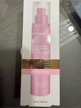 MCoBeauty Everyday Hydrating Day & Night Face Moisturiser - Pink